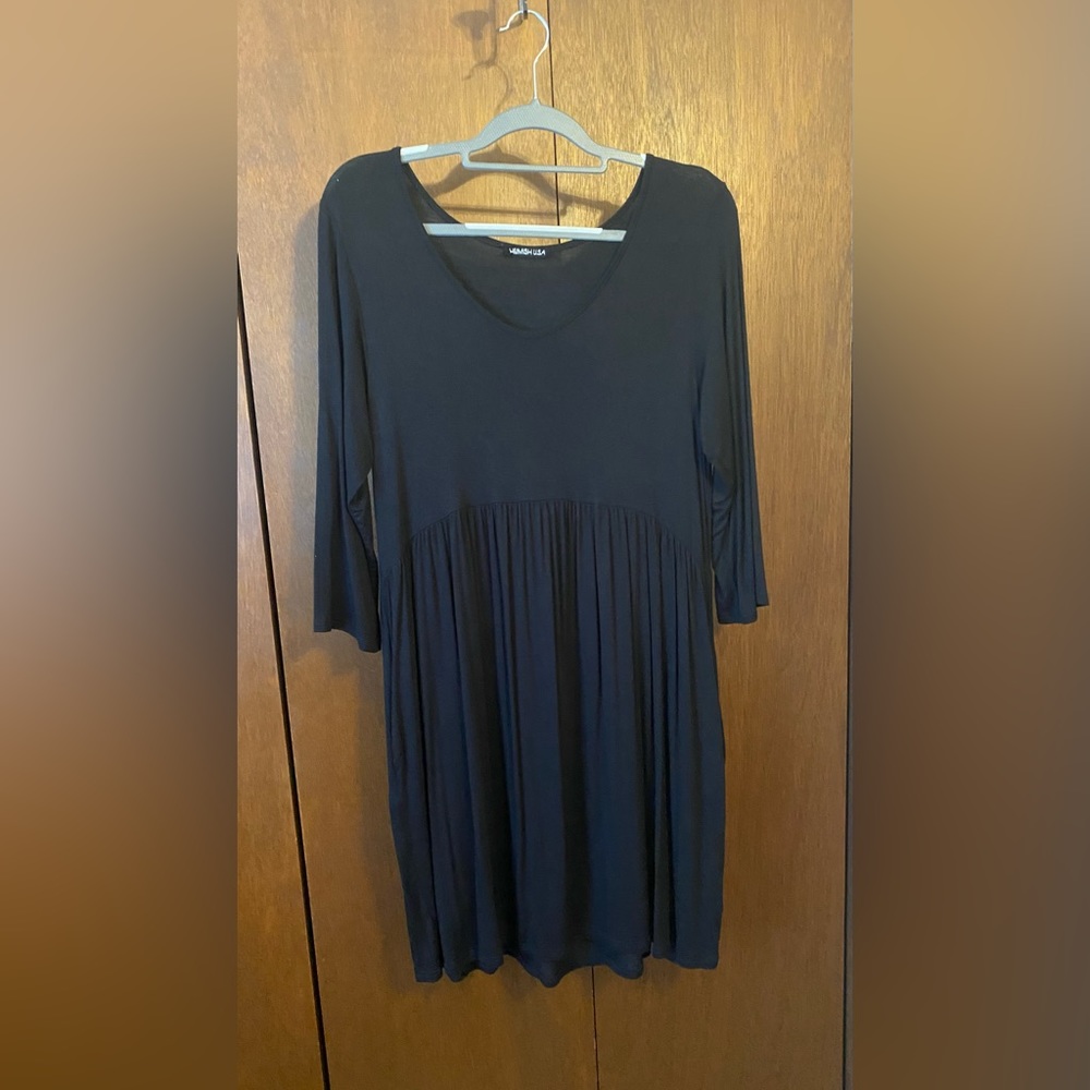 Women’s size med black midi dress